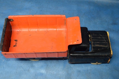 Vtg 1950's Louis Marx Hydraulic Dump Truck Black & Orange Pressed Steel 14.5” - Picture 3 of 18