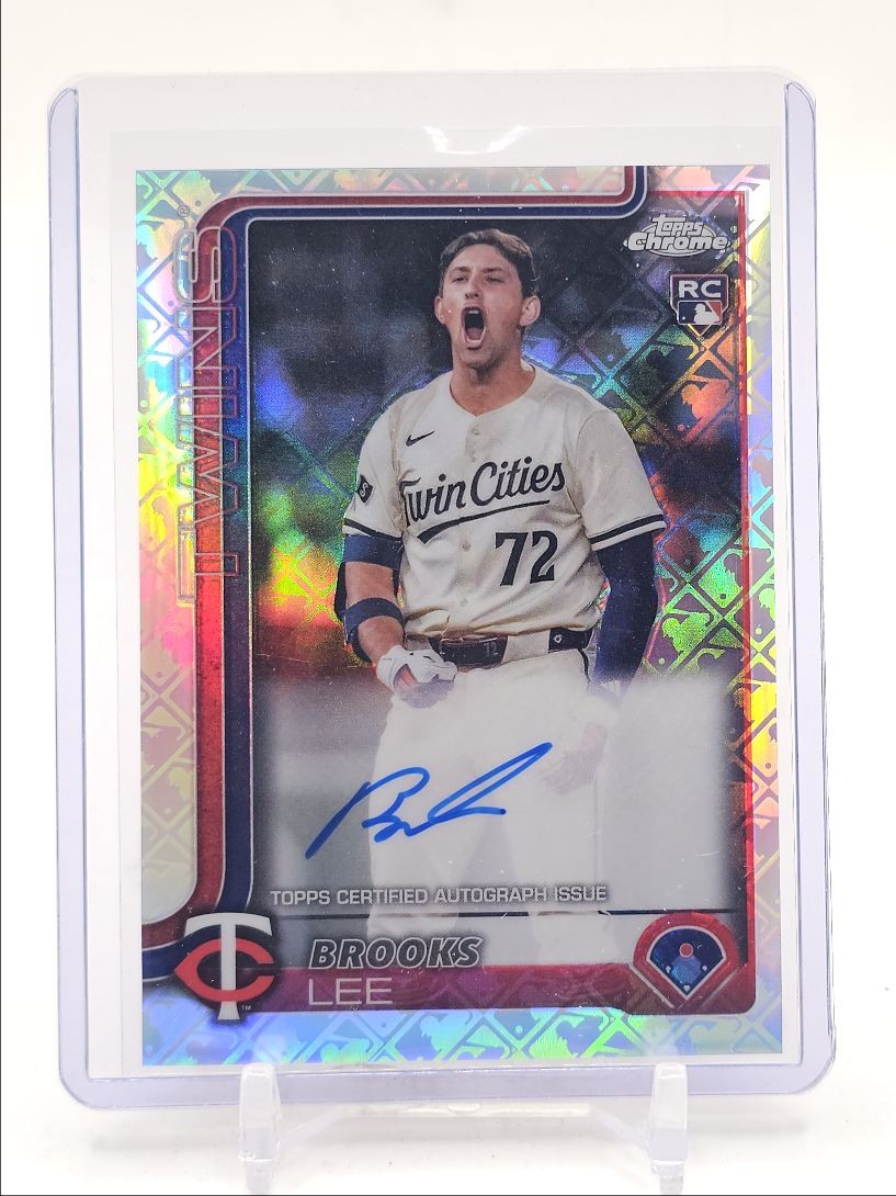 BROOKS LEE 2025 TOPPS CHROME LOGOFRACTOR ROOKIE TWINS RC AUTO Q2796