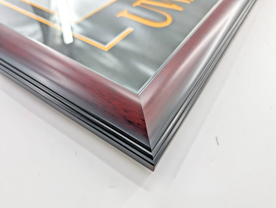 Marco de diploma Campus Images University of Wisconsin, Milwaukee Spirit, caoba Foto 4 de 4