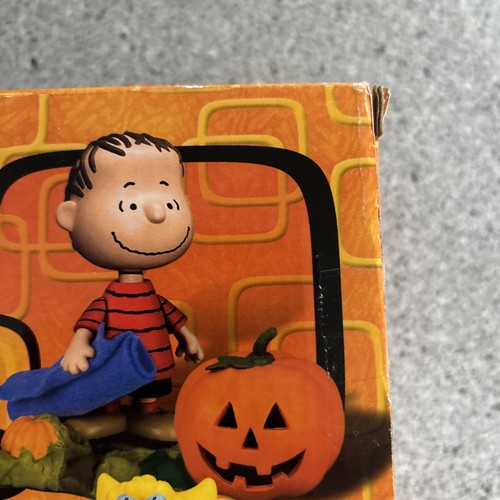Peanuts It's The Great Pumpkin Memory Lane 2003 NIB Figure Collection Halloween - Picture 8 of 14