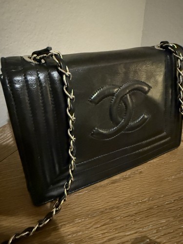 Bolso Chanel vintage cosido con solapa CC, piel de cordero - Imagen 1 de 11