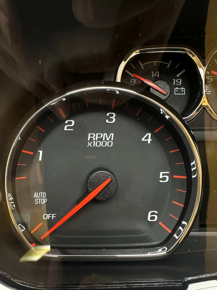 GMC Sierra 1500 2016 velocímetro cuadro de instrumentos KPH 84054181 Foto 4 de 4