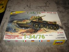 Zvezda 3525 Model kit T-34/76 Soviet Tank Box...
