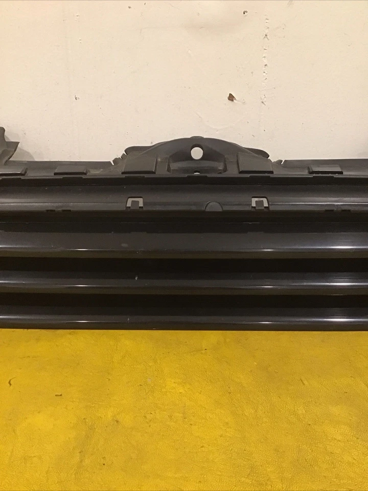 2014 2015 2016 Mini Cooper Front Grille Black P/n 7335527 OEM - Image 3 of 4