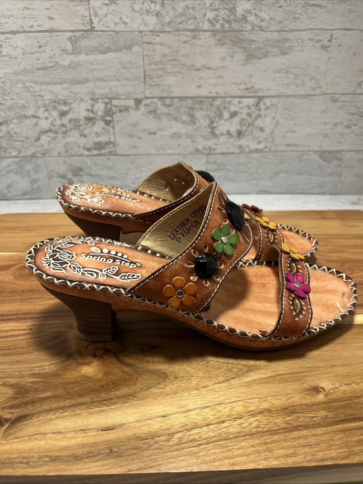 Spring Step VIA CA Sz 37 Brown Leather Floral Slide Kitten Heels Sandals Shoes - Image 3 of 4