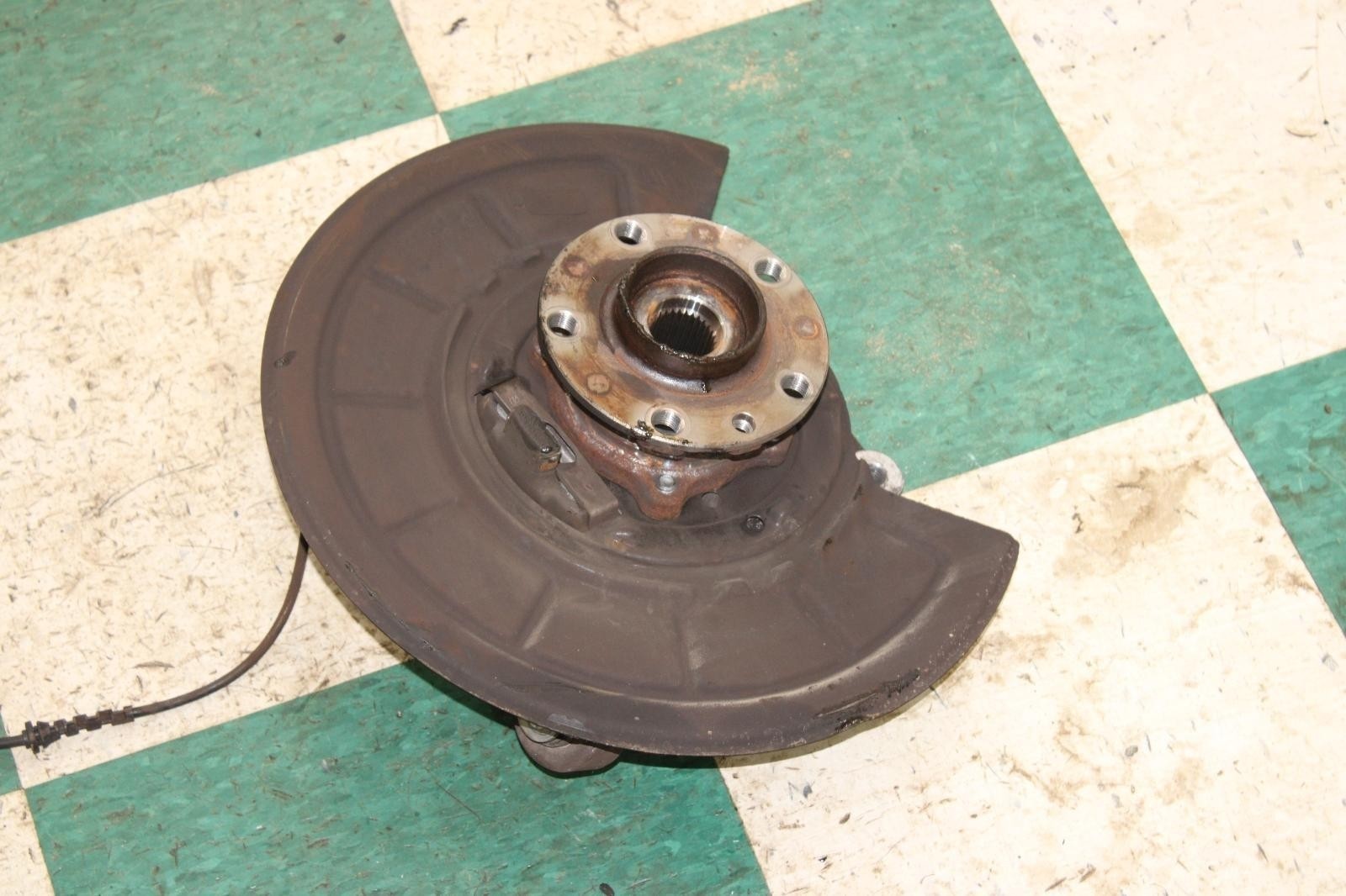 14-17 Ghibli Left LH LR Driver Side Rear Spindle Hub Assy Unit Factory OEM OE OE