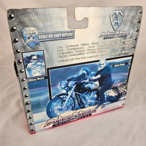 Arlen Ness Red Flame Motorcycles Outlaw Steel Iron Legends Motorcycle 1/18 Scale - Picture 8 of 8