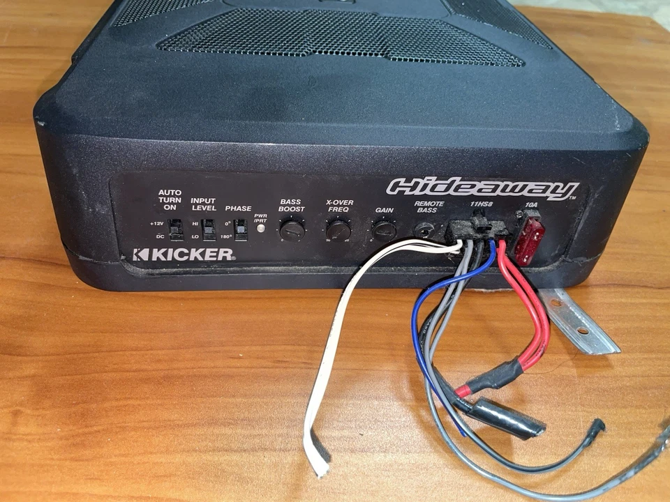 Kicker 11HS8 8" Hideaway Powered 150 Watt Subwoofer Enclosure Sub Box Hide Away - Image 3 of 4