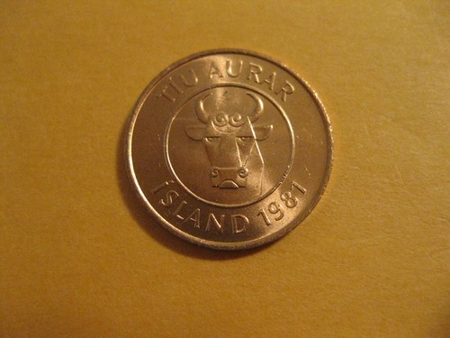 1981 Iceland Coin 10 Aurar SQUID cuttlefish beauty animal coin Bull - Picture 2 of 2