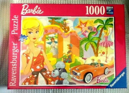 Rompecabezas Ravensburger BARBIE 1000 Piezas Barbie Coche Perro Flores 27x20 NUEVO Divertido - Imagen 2 de 7