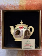 1980 Hallmark "A Spot of Cheer" Teapot Ornament Box Chipmumk Christmas Holiday