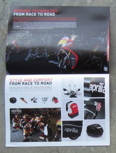 APRILIA SCOOTERS 2016 Motorcycle Sales Brochure SR MAX MOTARD STREET 125 300 50 - Bild 2 von 3