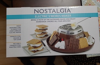 Nostalgia Indoor Electric S'mores Maker  Model SMM200 Brand New