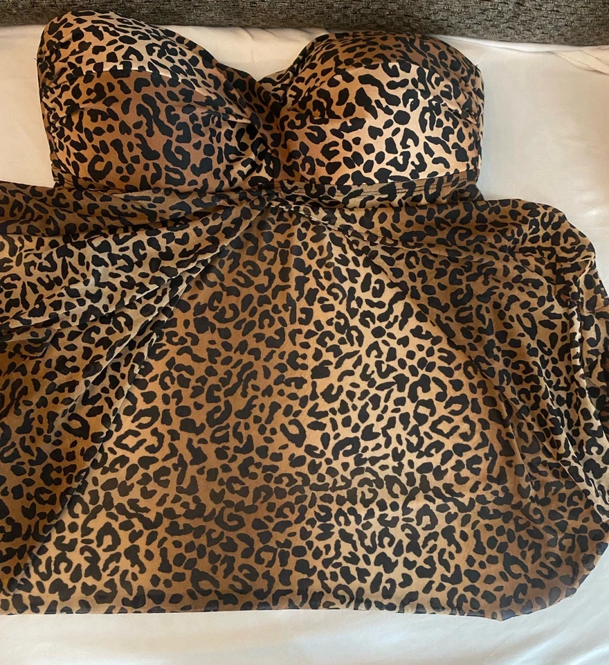 Leopard Print Swim Tankini Bathing Suit Top Built-In molded cups Women's Size M - Image 4 of 4