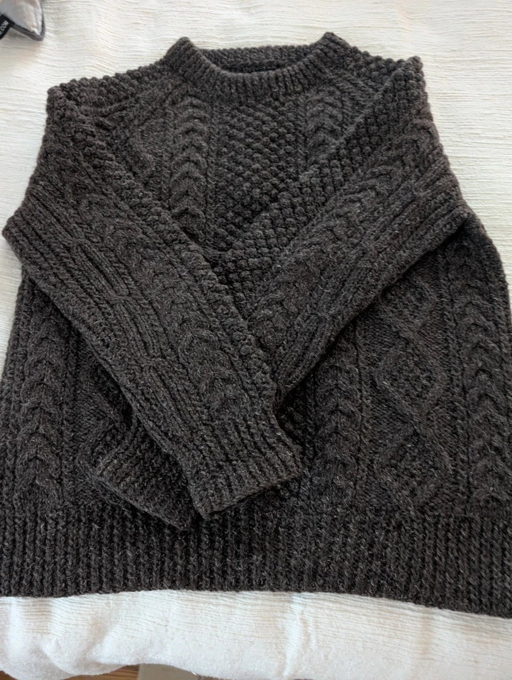 Suéter tejido con cable de lana irlandés de pie marrón XL de colección para hombre Foto 4 de 4