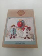 Corinne Lapierre Mixed Felt Craft Kit Mrs Cat Knitter  - Level Intermediate DIY