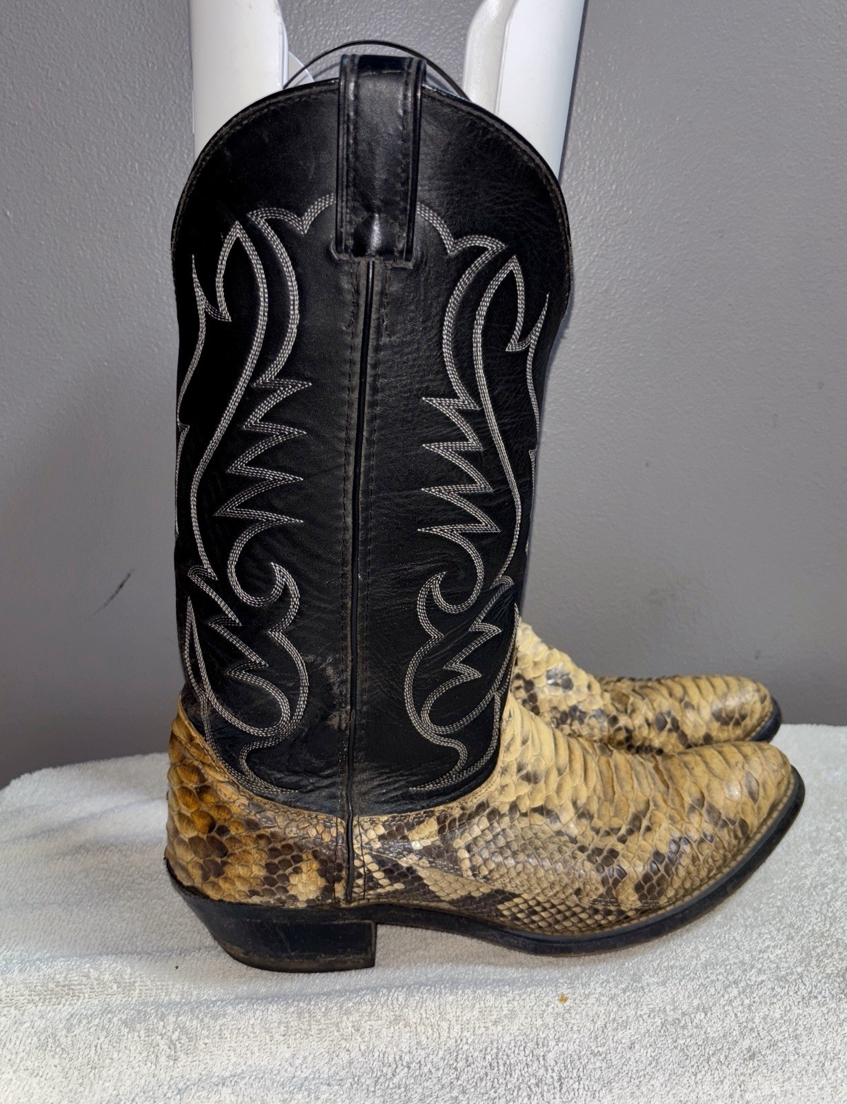 Laredo Python Snakeskin Western Cowboy Boots Men’… - image 1