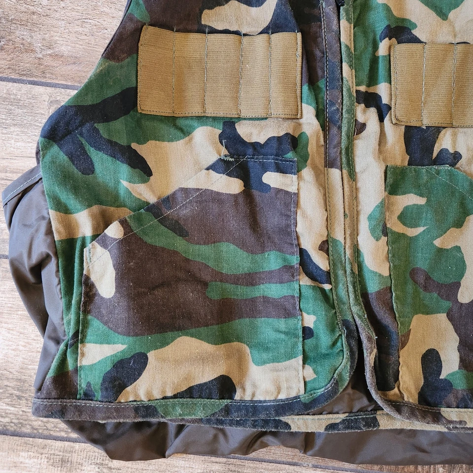 Vintage Saf-T-Bak Men's Woodland Camouflage Hunting Vest, Zip Front, Made In USA - Image 3 of 4