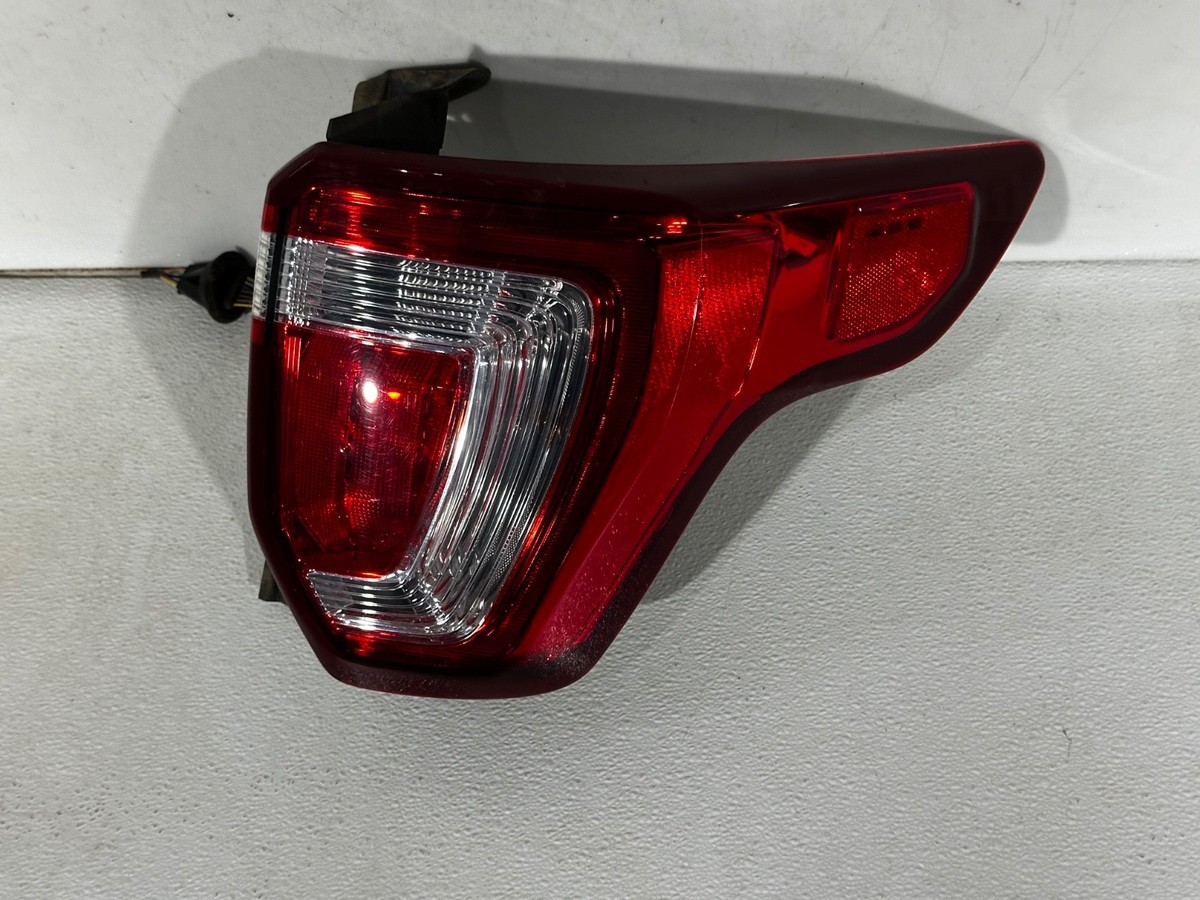 2016 - 2019 Ford Explorer Rear RH Right Side Tail Light Lamp FB53
