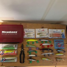 19 lures such as Kagerou 124, Wakey Boo 112, Gaboz, etc.Retirement saleFirst