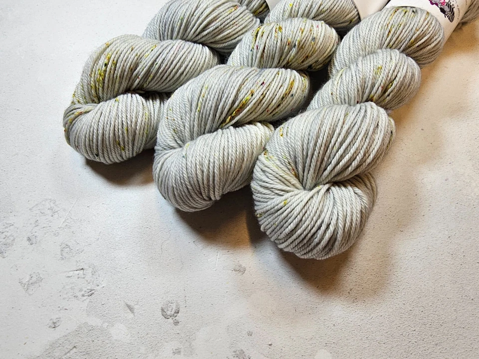 Sw Merino/Nylon Garn, Dk Gewicht, 100g, Rosskastanie - Bild 4 von 4