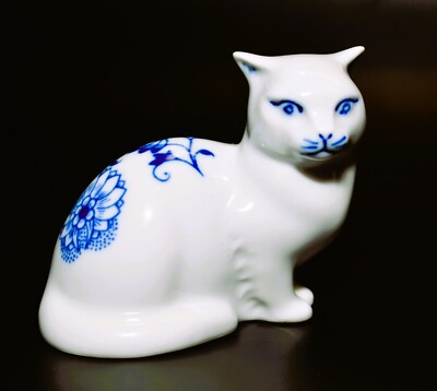 Vintage Bohemia Porcelain White Cat Figurine - 7cm Tall - Collectible