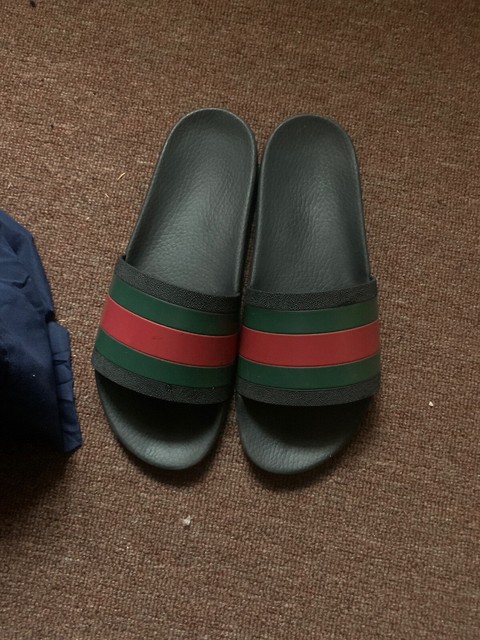 black gucci signature slides