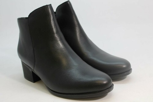 naturalizer deena booties