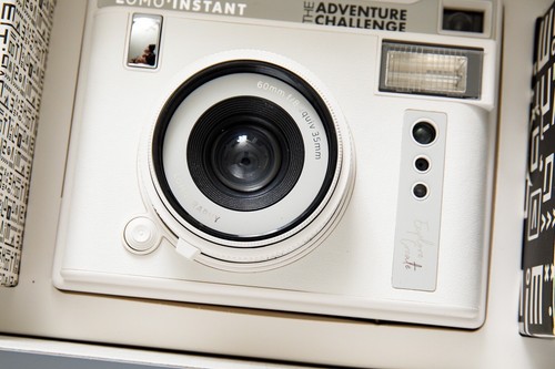 LOMO Instant Camera Automat Adventure Challenge LE Instax Film Batteries Kit - Picture 7 of 7