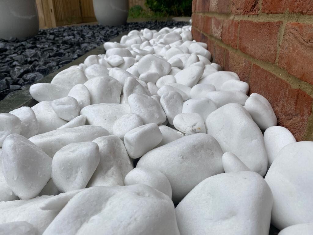 Decorative Garden Pebbles B Q Shelly Lighting