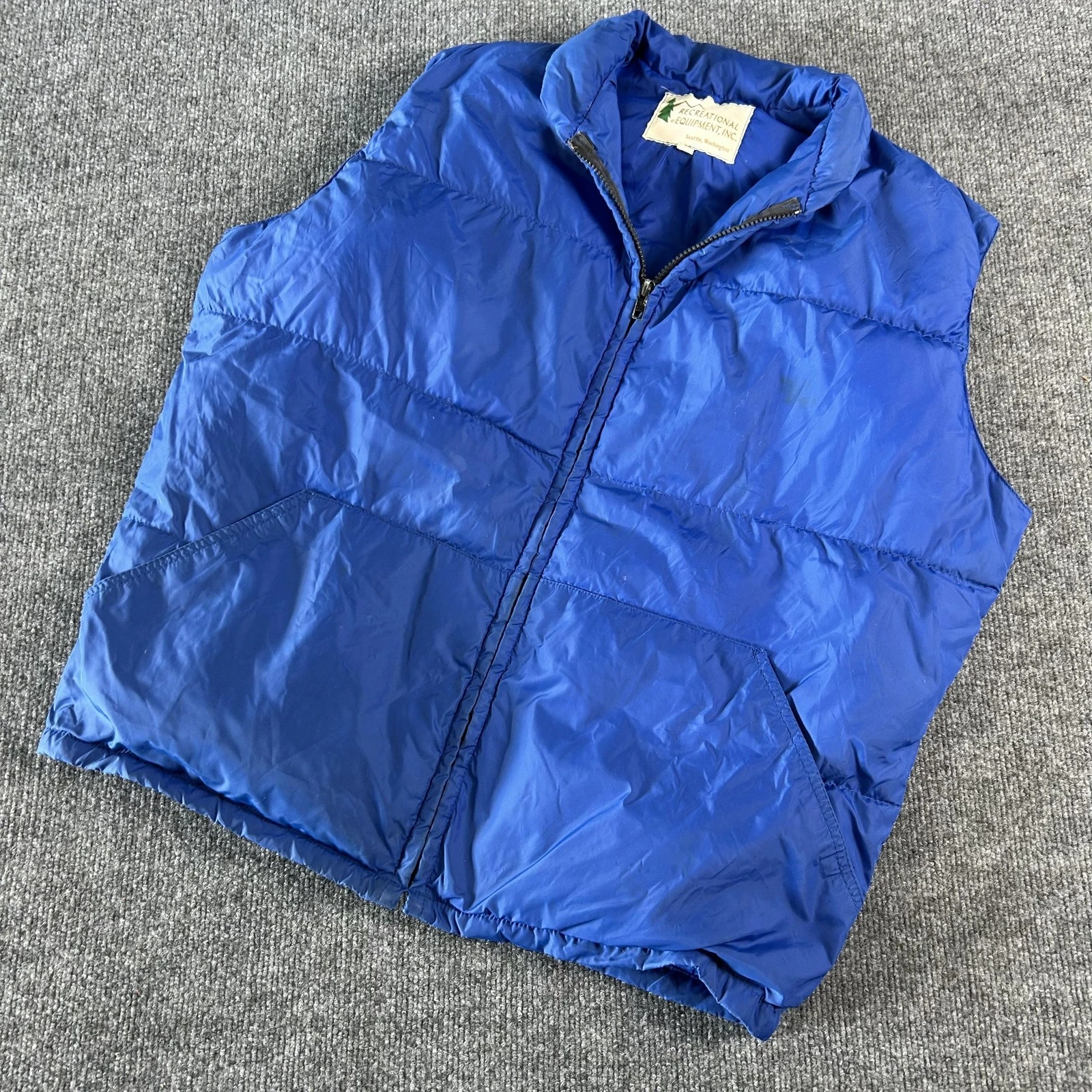 Vintage REI Puffer Vest Mens Large Blue Down Insulated Zip Front 70s Outdoors
Opens in a new window 