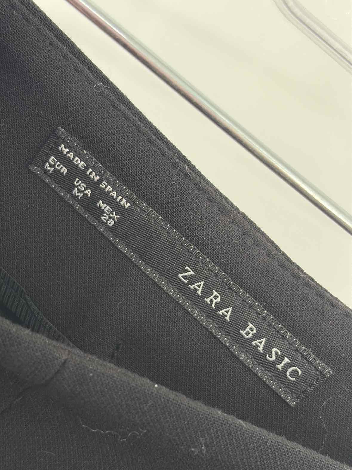 Pre-Owned Zara Black Size Medium Basic Shorts - image 3
