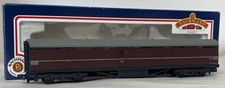 BACHMANN OO GAUGE BR 63' FULL PARCELS MAROON BRAKE VAN E19E 34-650 BOXED