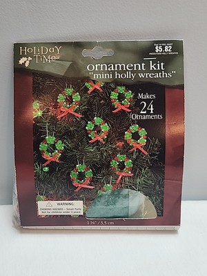 NEW Sealed Vintage Holiday Time Mini Holly Wreaths Ornament Kit