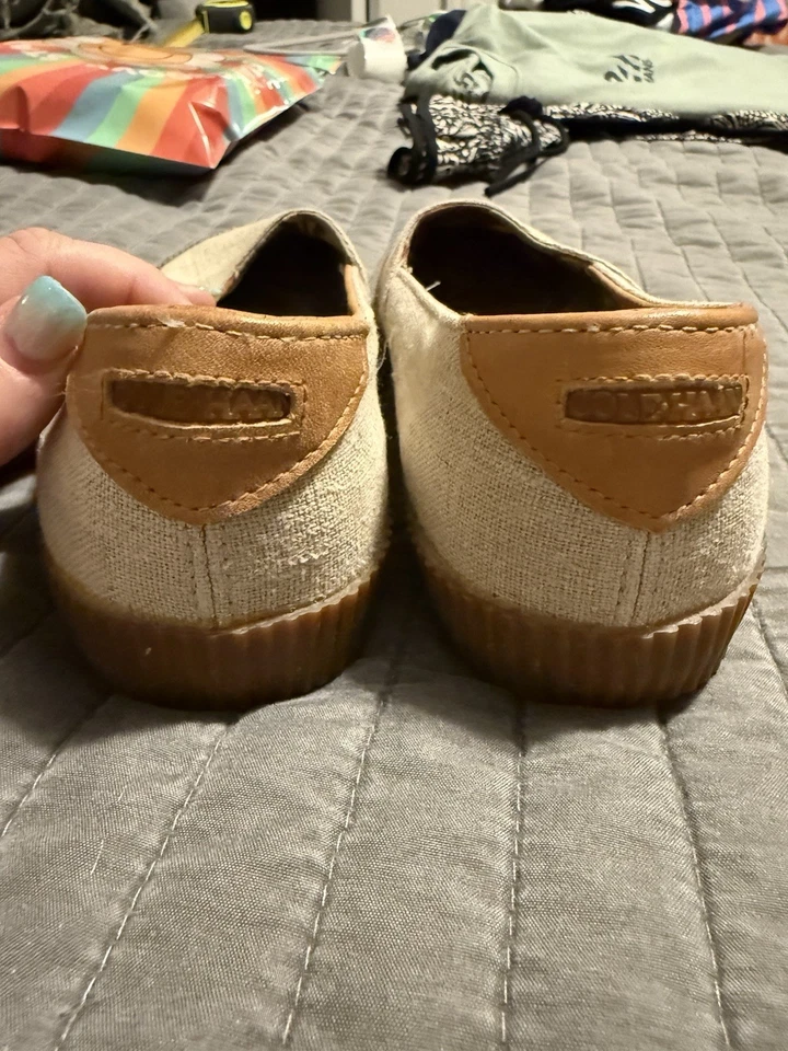 Zapatos sin cordones para mujer Cole Haan tostados talla 8,5 suela de goma excelente estado Foto 3 de 4