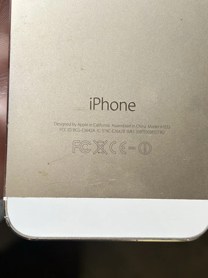 Funciona Apple iPhone 5s Oro Rosa A1533 Desbloqueado Foto 3 de 4