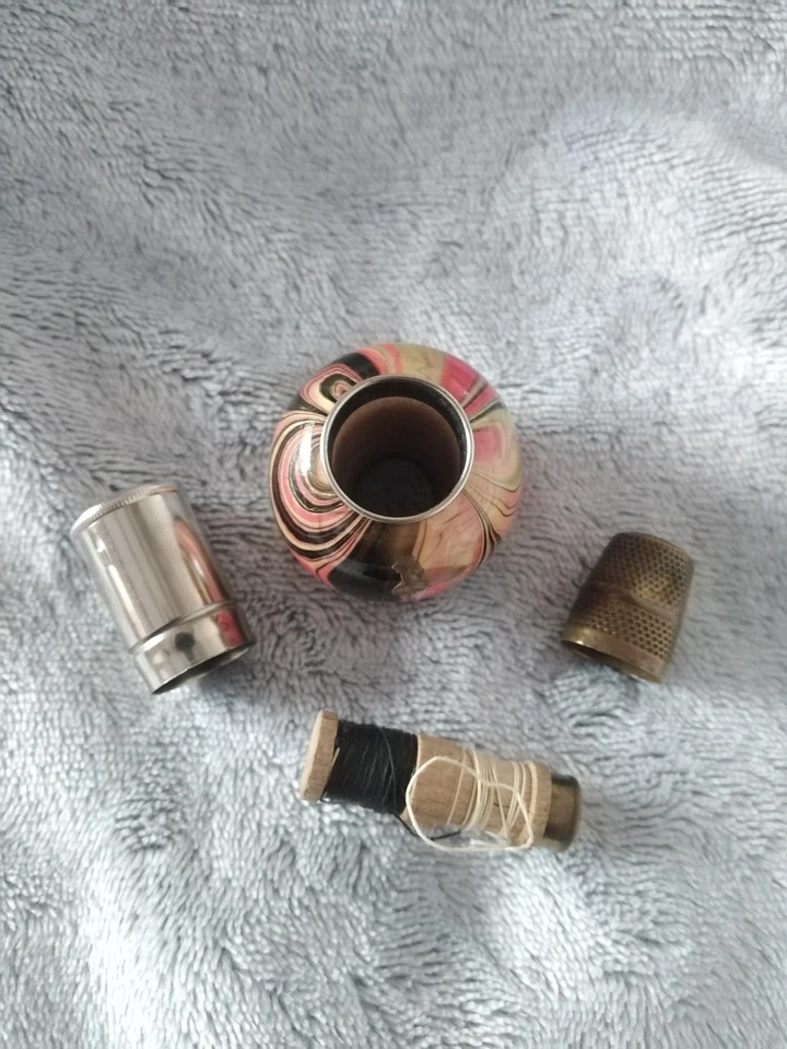 ancien étui oeuf à coudre marbré - Photo 2/4