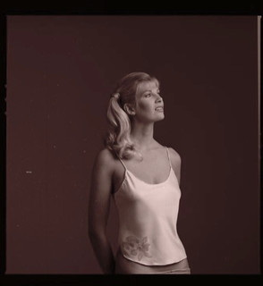 LQQK 3 vintage 1981 negative LOVELY LINGERIE FASHION MODEL NEXT DOOR #86