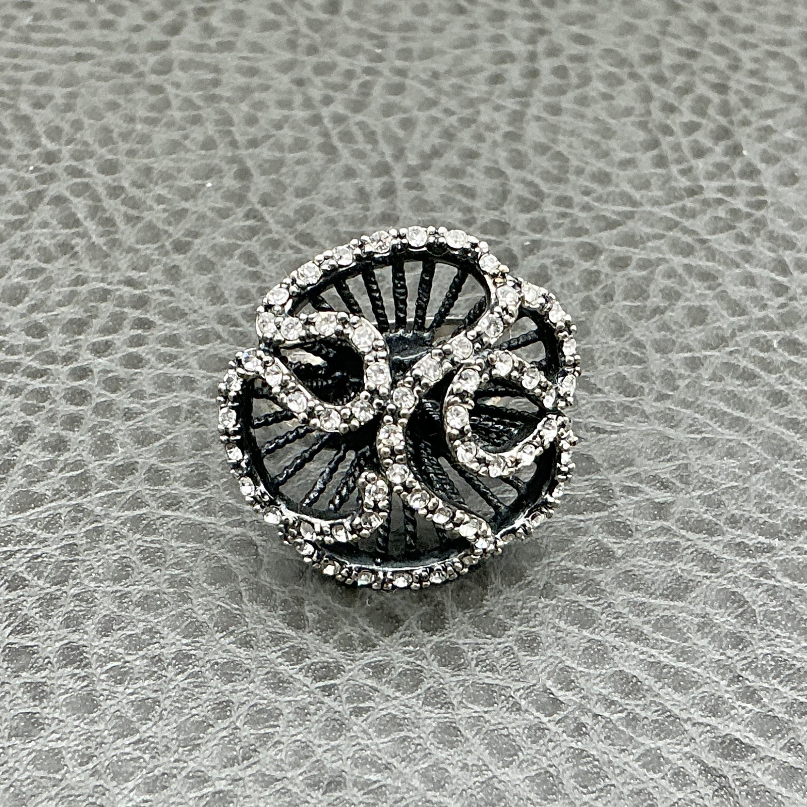 Premier Designs Ring Size 7 Statement Cocktail Si… - image 5