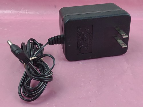 NETGEAR PWR-024-001 AC/DC Power Adapter 7.5V 1A (YP-040) - Picture 2 of 4