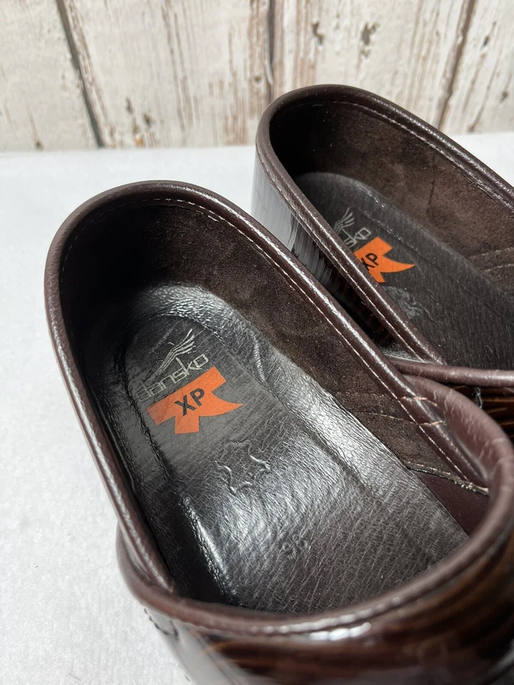 ZUECOS DANSKO Mujer Marrón Rayas Charol Casual Trabajo SLIP ON Talla 7.5M Foto 3 de 4