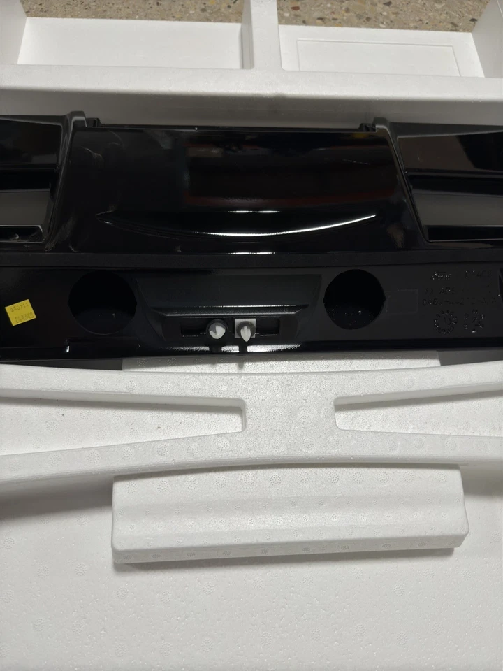 Alerón trasero negro brillante 8A6J-44210 estilo ST 2011-2019 Ford Fiesta Hatchback OEM Foto 4 de 4