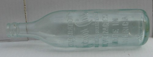 Vtg Celebrated Clicquot Club Beverages Made In America No. 8 Green Tint Bottle - Picture 9 of 12