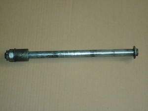 KAWASAKI VN 750 A TWIN 1989 HINTERRADACHSE ACHSE STECKACHSE HINTERACHSE