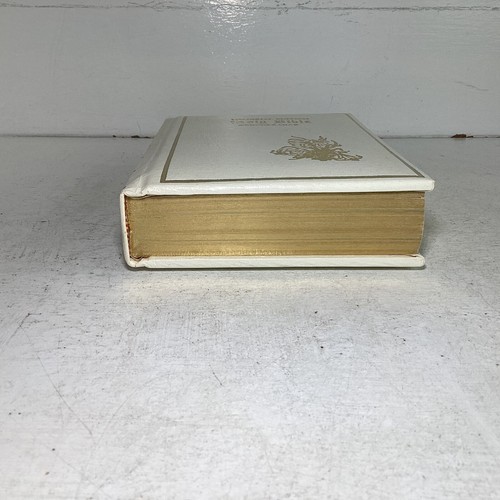 Memorial Edition In Memory Holy Bible Concordance 1976 Gold Gilt Pages Good - Afbeelding 5 van 14