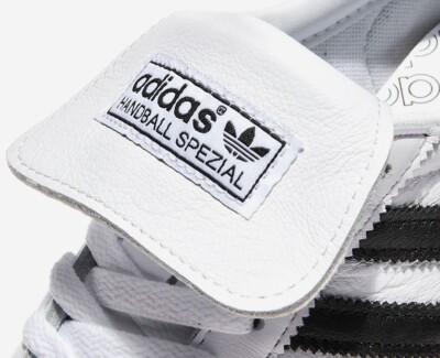 アディダス HANDBALL SPEZIAL IH2291 adidas Originals Handball Spezial 