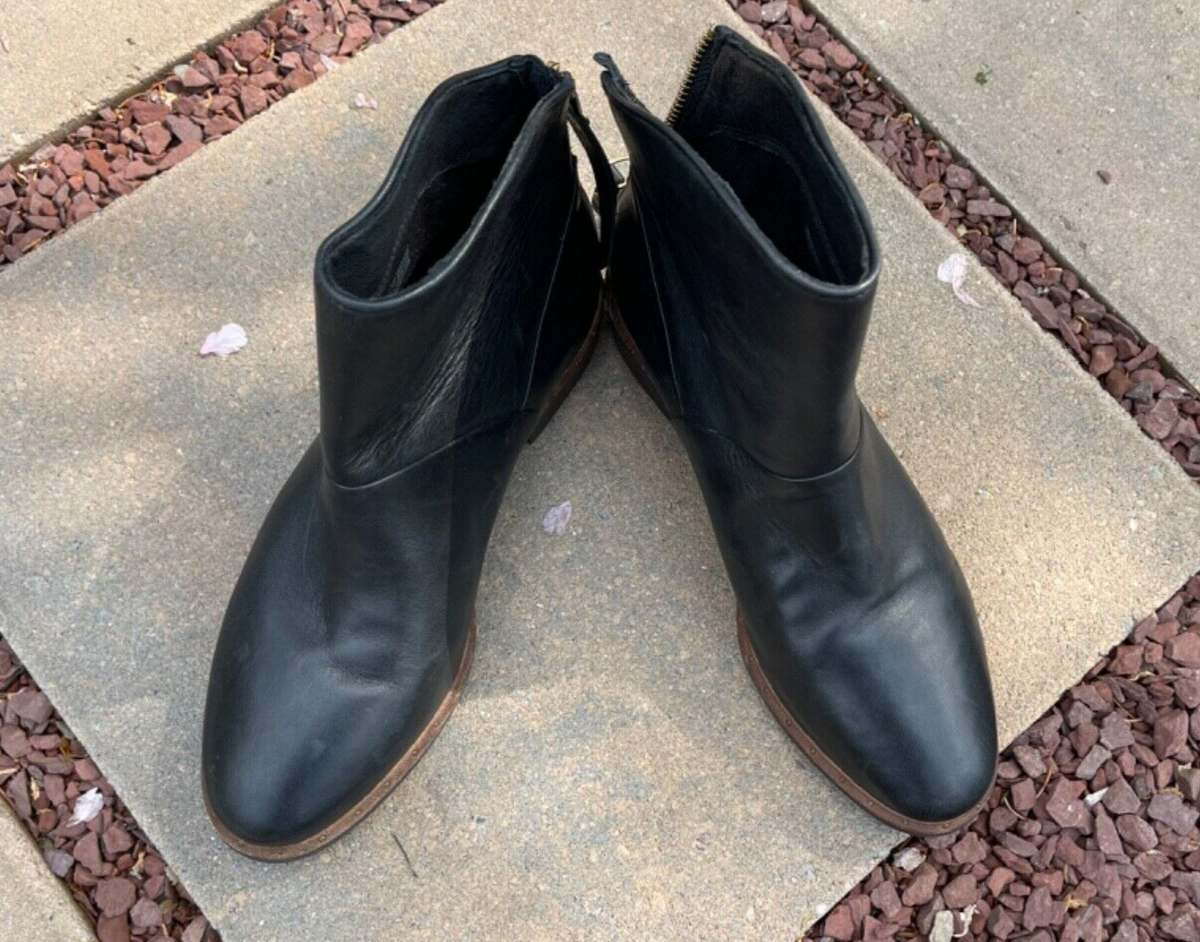 Ugg Australia Bruno Black Ankle Boots Booties 1018942 Women's Leather Shoes  US 7