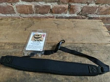 Neotech Classic Strap - Black Regular - Plastic-Covered Metal Hook