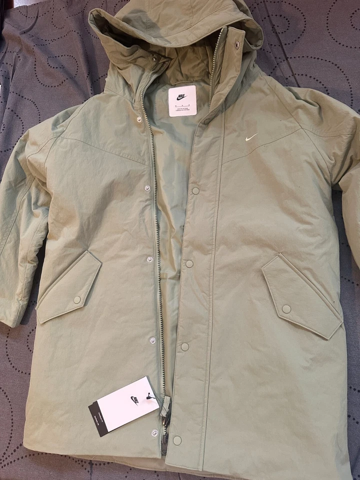 PARKA NIKE SYNTHETIC FILL METRO GROUND L. VERDE TALLA M NIÑOS TALLA GRANDE $140.00 Foto 2 de 4