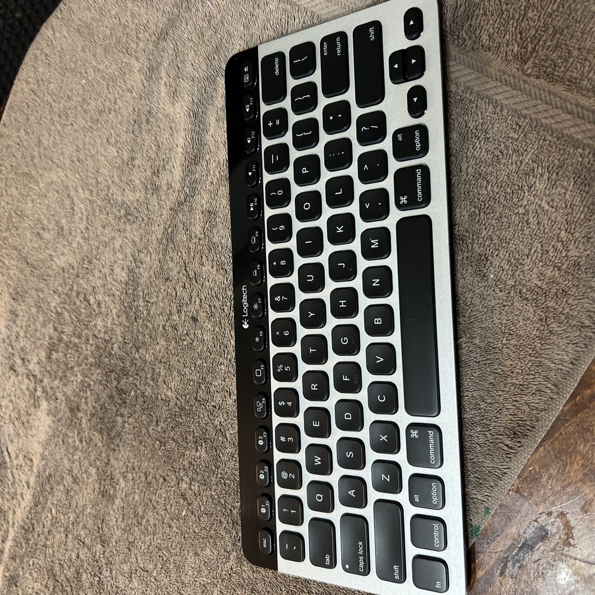 Logitech Easy‑Switch K811 Wireless Bluetooth Keyboard 820-004331